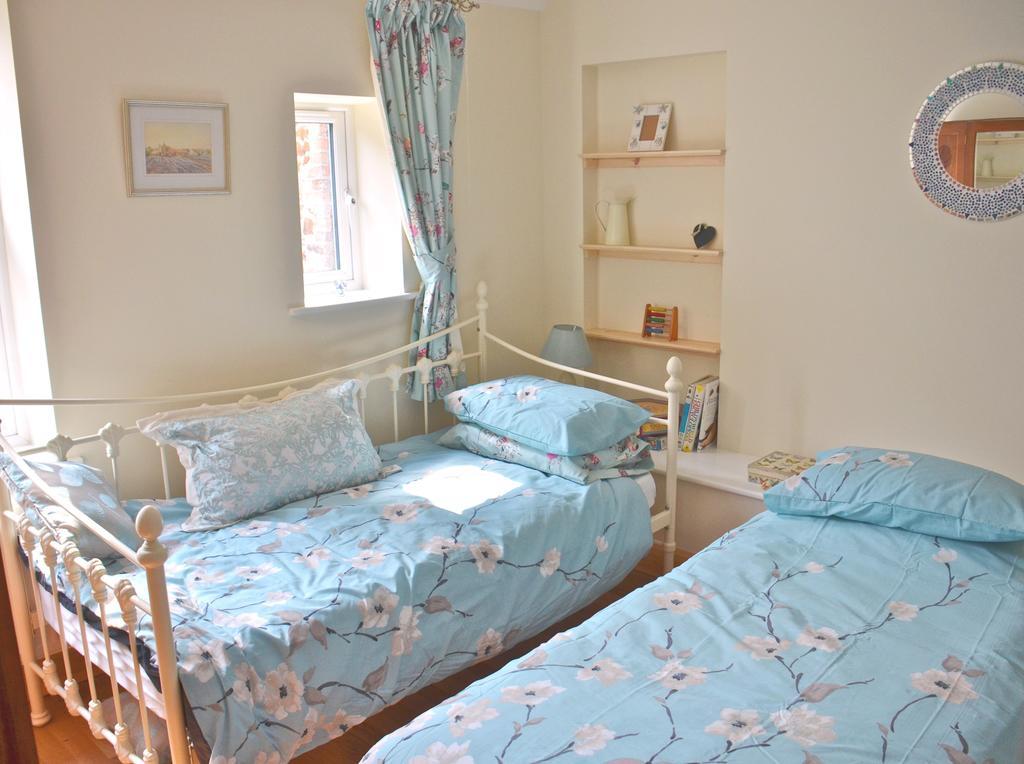 Honeycomb House Apartments Hunstanton Room photo